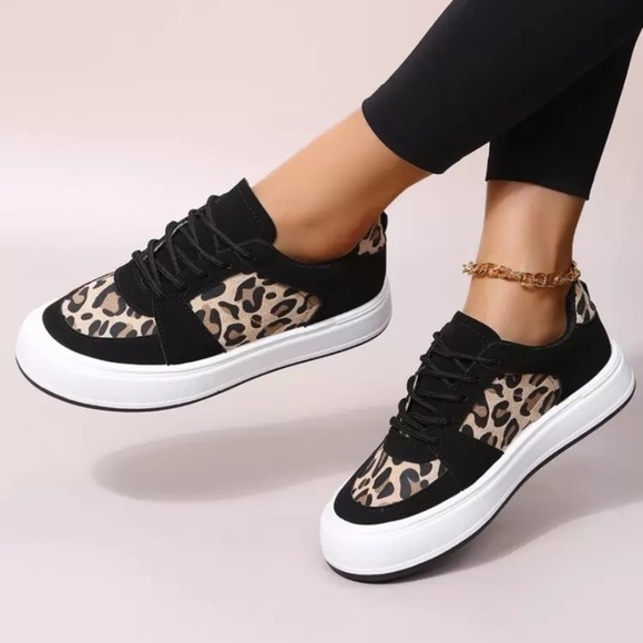 SHEIN Shoes - SHEIN Leopard Print Women's Sneakers